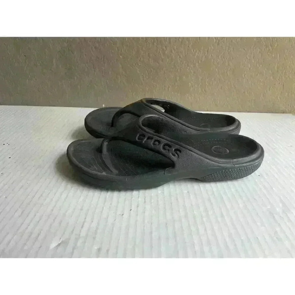 Crocs Kids Unisex Size 2 Classic Black Summer Flip Flop Boys Girls - Picture 1 of 7